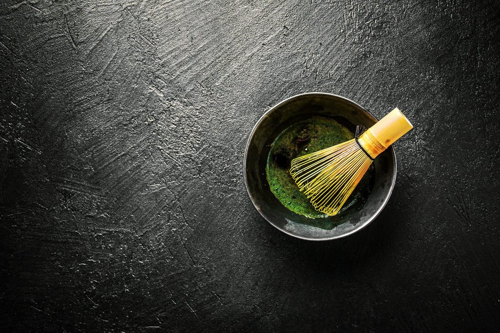Beneficios del té matcha: el superalimento verde que mejora tu bienestar